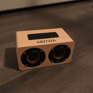 Aritzia Bluetooth Speaker